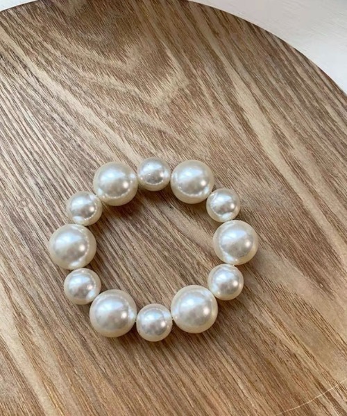 E&C closet…（イーアンドシークローゼット）の「BIGパールヘアゴム（ヘアゴム・レディース・オフホワイト・FREE）」の4枚目の写真