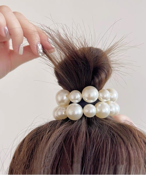 E&C closet…（イーアンドシークローゼット）の「BIGパールヘアゴム（ヘアゴム・レディース・オフホワイト・FREE）」の2枚目の写真