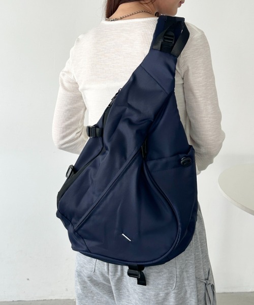 セール】ワンポイントボディバッグ/ユニセックス メッセンジャーバッグ