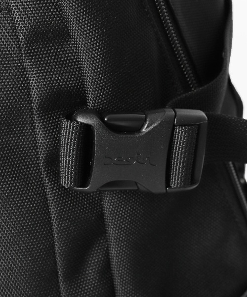 X-girl(エックスガール)の「MULTI POCKET BACKPACK(バックパック/リュック・レディース・カーキ/ブラック・ONE SIZE)」の12枚目の写真