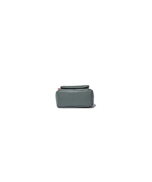 F/CE. (エフシーイー)の「F/CE. TECH LEATHER MINI POUCH / エフシーイー テック レザー ミニ ポーチ(ボディバッグ/ウエストポーチ・メンズ・アイボリー/ブラック/オリーブ・FREE)」の18枚目の写真