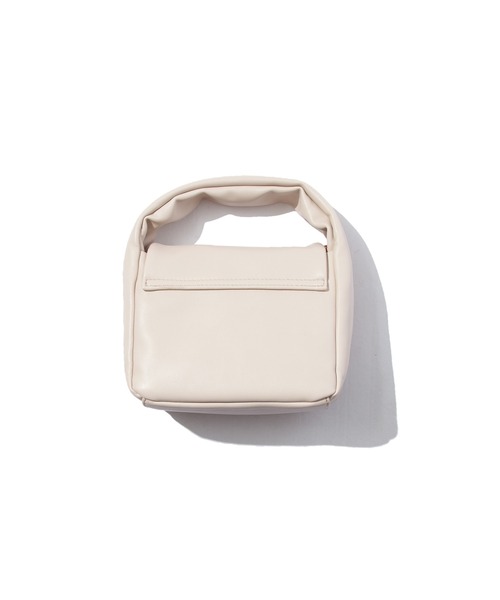 F/CE. (エフシーイー)の「F/CE. TECH LEATHER MINI POUCH / エフシーイー テック レザー ミニ ポーチ(ボディバッグ/ウエストポーチ・メンズ・アイボリー/ブラック/オリーブ・FREE)」の4枚目の写真