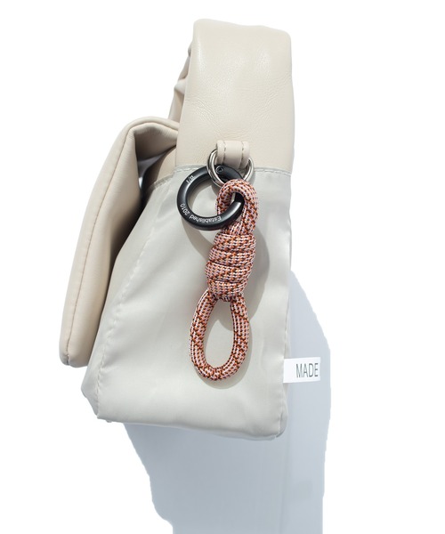 F/CE. (エフシーイー)の「F/CE. TECH LEATHER MINI POUCH / エフシーイー テック レザー ミニ ポーチ(ボディバッグ/ウエストポーチ・メンズ・アイボリー/ブラック/オリーブ・FREE)」の9枚目の写真