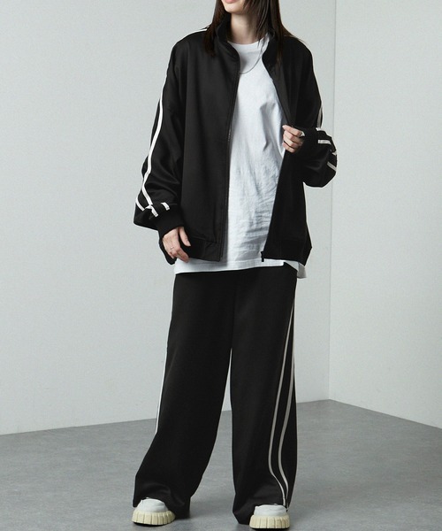 Alfred Alex（アルフレッドアレックス）の「【セットアップ対応】'huge sizing' ダブルフェイスサイドラインオーバーサイズトラックジャケット（ジャージ・メンズ・グレイッシュベージュ/サックスブルー/ブラック/チャコールグレー/ブラック系/ワイン/グレイッシュブルー・L/M/S）」の19枚目の写真