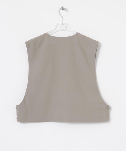 LAATO(ラート)の「layered vest(ベスト・レディース・ベージュ/アイボリー・FREE)」の8枚目の写真