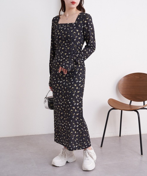 全骨格◎】スクエア花柄タイトワンピース（ワンピース）｜Chico（チコ