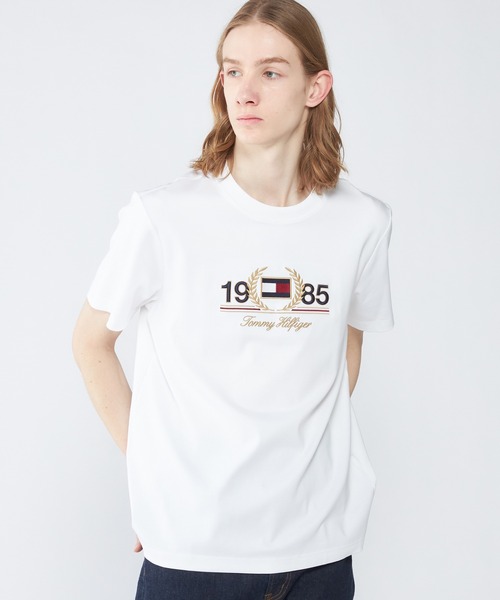 TOMMY HILFIGER(トミーヒルフィガー)の「アイコニックローレルTシャツ(Tシャツ/カットソー・メンズ・ネイビー/ホワイト・LARGE/X-LARGE/SMALL/MEDIUM)」の5枚目の写真