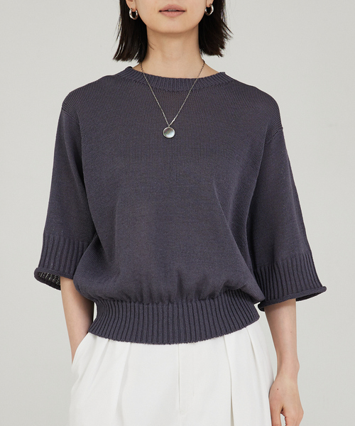 qualite(カリテ)の「ギマコットンクールネックニット(ニット/セーター・レディース・ベージュ/ライトブルー/オフホワイト/グレー/ブルー・フリー)」の2枚目の写真