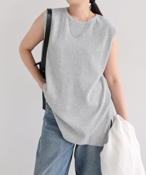 andme(アンドミー)の「【セルフカット】リブノースリーブトップス(Tシャツ/カットソー・レディース・スミクロ/キナリ/ネイビー/杢グレー/ブラック・M)」の7枚目の写真