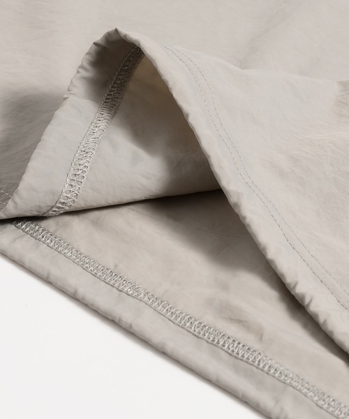 MUHET(ミュエータ)の「ナイロンドロストトップス(その他トップス・レディース・カーキ/ブラック/ライトグレー・MEDIUM/X-LARGE)」の16枚目の写真