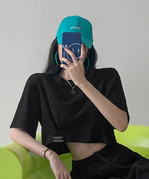 SHEPP(シープ)の「ロゴネーム付き ギャザー クロップドTシャツ(Tシャツ/カットソー・レディース・ホワイト/ブラック/サックスブルー/ブルー/グレー・F)」の2枚目の写真
