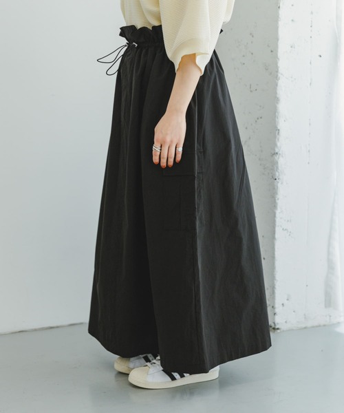 ITEMS URBANRESEARCH（アイテムズ アーバンリサーチ）の「ドロストカーゴスカート（スカート・レディース・ブラック/カーキ・FREE）」の14枚目の写真