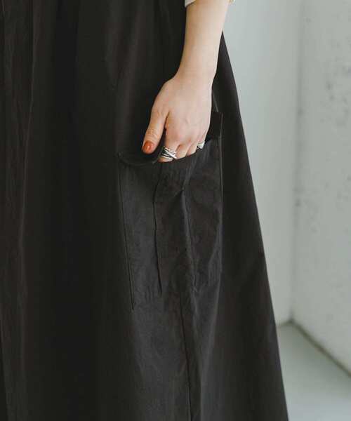 ITEMS URBANRESEARCH（アイテムズ アーバンリサーチ）の「ドロストカーゴスカート（スカート・レディース・ブラック/カーキ・FREE）」の17枚目の写真