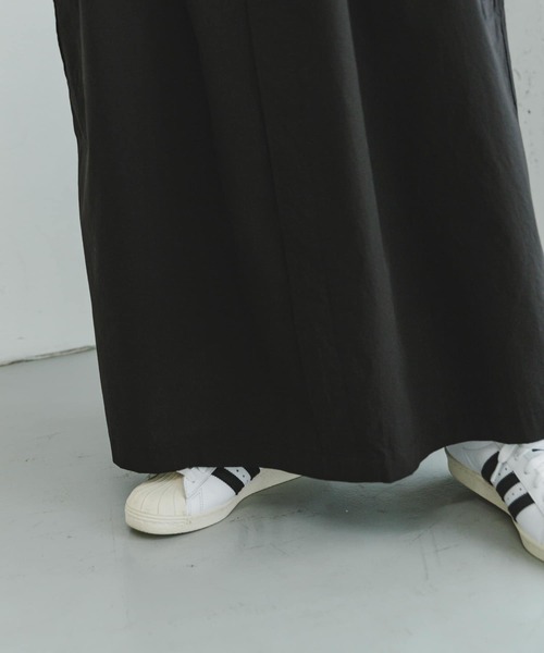 ITEMS URBANRESEARCH（アイテムズ アーバンリサーチ）の「ドロストカーゴスカート（スカート・レディース・ブラック/カーキ・FREE）」の18枚目の写真