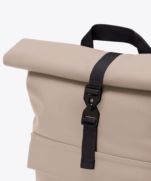 UCON ACROBATICS（ユーコンアクロバティックス）の「【UCON ACROBATICS/ユーコン・アクロバティックス】Jasper Mini Backpack Lotus（バックパック/リュック・メンズ・ダークネイビー/アイボリー/ブラック・FREE）」の10枚目の写真