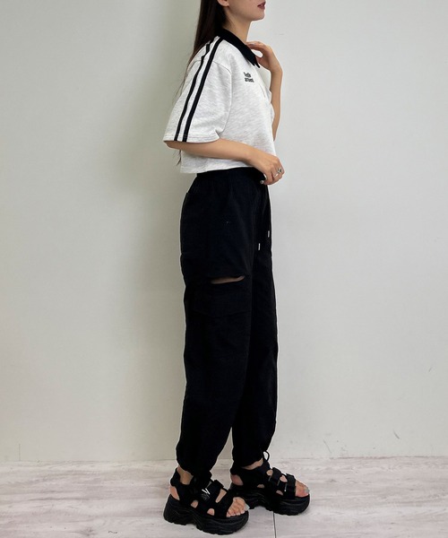 INGNI（イング）の「ハーフZIP袖ラインダブルロゴトップス（スウェット・レディース・ブラック/オフホワイト/オートミール・M）」の10枚目の写真