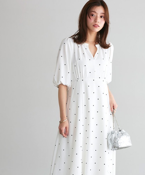 Pierrot（ピエロ）の「リップルドットフレアワンピース（ワンピース・レディース・ブラック/オフホワイト・PM/M/L）」の3枚目の写真