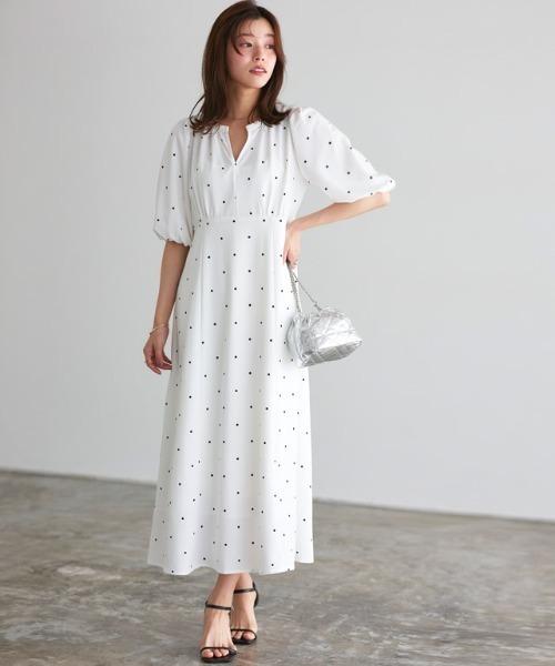 Pierrot（ピエロ）の「リップルドットフレアワンピース（ワンピース・レディース・ブラック/オフホワイト・PM/M/L）」の4枚目の写真