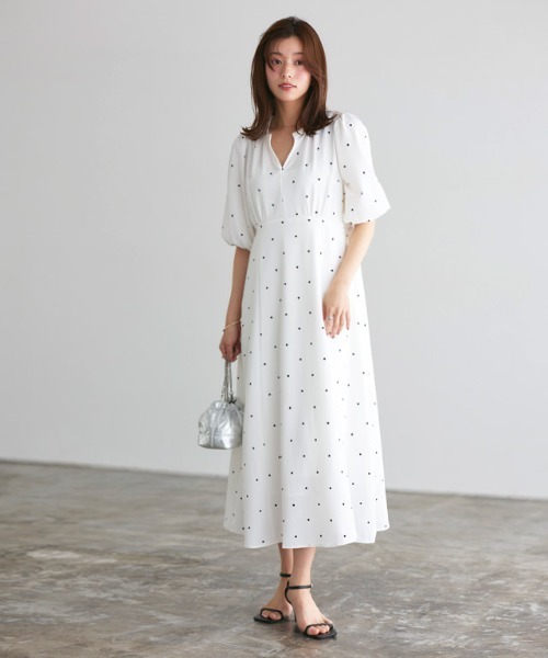 Pierrot（ピエロ）の「リップルドットフレアワンピース（ワンピース・レディース・ブラック/オフホワイト・PM/M/L）」の13枚目の写真