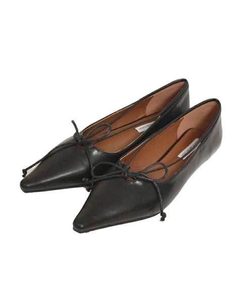 tukn.(トゥクン)の「【tukn.トゥクン】バレエコア リボンパンプス ポインテッド バレエパンプス(パンプス・レディース・ブラウン/ホワイト/ブラック・22.5cm/23.5cm/24.5cm/23.0cm/24.0cm)」の1枚目の写真