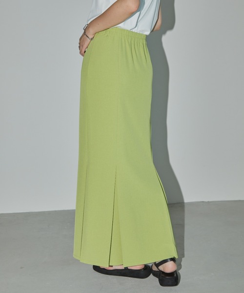 Aunt Marie's(アントマリーズ)の「タックマーメイドロングスカート(スカート・レディース・サンドベージュ/ライム/ブラック/チャコールグレー・マルチサイズ)」の10枚目の写真