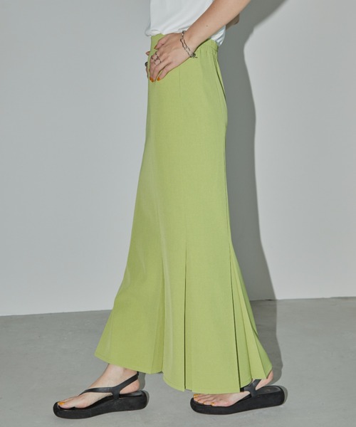 Aunt Marie's(アントマリーズ)の「タックマーメイドロングスカート(スカート・レディース・サンドベージュ/ライム/ブラック/チャコールグレー・マルチサイズ)」の11枚目の写真