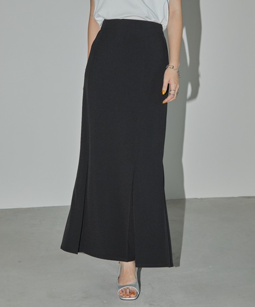 Aunt Marie's(アントマリーズ)の「タックマーメイドロングスカート(スカート・レディース・サンドベージュ/ライム/ブラック/チャコールグレー・マルチサイズ)」の17枚目の写真