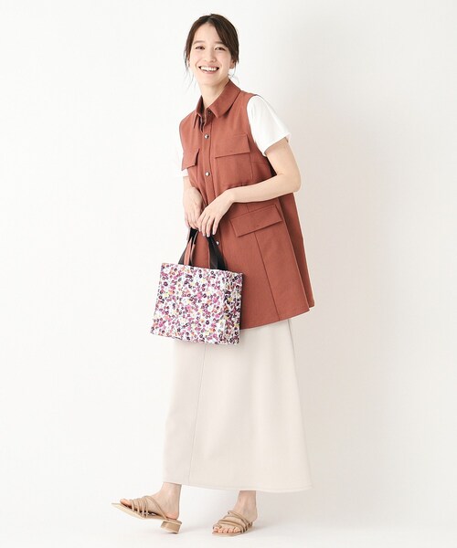 LAURA ASHLEY(ローラアシュレイ)の「【一部店舗限定/天面ファスナー】アンクロフト ディッツィー柄 スクエアトートS(トートバッグ・レディース・グリーン系その他2/ピンク系5・00)」の7枚目の写真