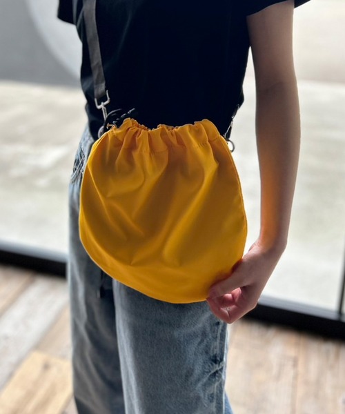 Kotoe(コトエ)の「再入荷ナシ 【UNISEX】 ナイロンミニショルダーバッグ(ショルダーバッグ・レディース・カーキ/ブラック/イエロー・FREE)」の6枚目の写真