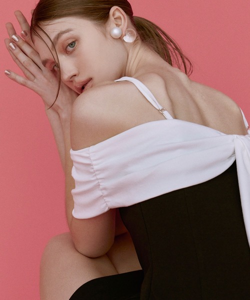 EIMY ISTOIRE（エイミーイストワール）の「バックリボンオフショルミニワンピース（ワンピース・レディース・ホワイト/ブラック/ベージュ/その他8・F）」の5枚目の写真