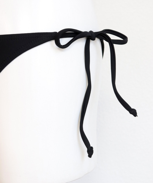 OSYAREVO（オシャレボ）の「ハイネックホルターネック ニット ビキニ 水着 レディース（水着・レディース・ブラック×ホワイト・MEDIUM/LARGE/X-LARGE）」の21枚目の写真