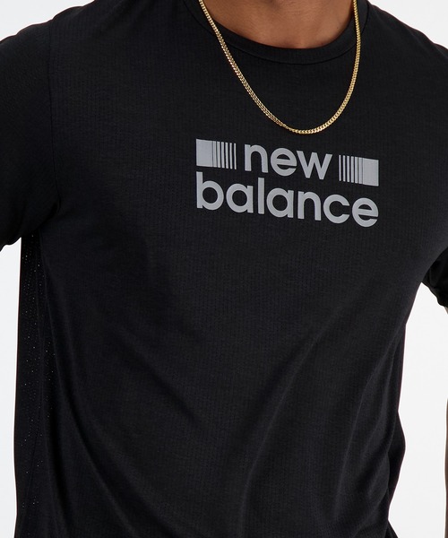 NEW BALANCE(ニューバランス)の「Athletics グラフィック ショートスリーブTシャツ(Tシャツ/カットソー・メンズ・ブラック・SMALL/MEDIUM/LARGE/X-LARGE/XX-LARGE)」の4枚目の写真