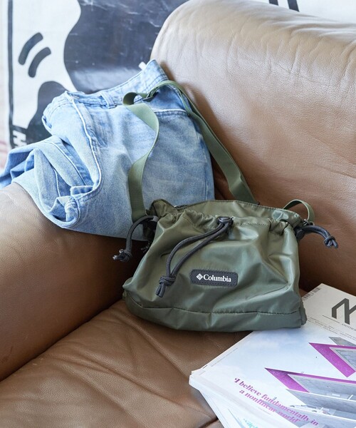 FREAK'S STORE（フリークスストア）の「Columbia/コロンビア 限定展開　JUMP CREEK SHOULDER（ショルダーバッグ・巾着バッグ）（ショルダーバッグ・レディース・ブラック/オリーブ/ベージュ・ONE SIZE/ONESIZE）」の5枚目の写真