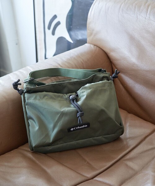 FREAK'S STORE（フリークスストア）の「Columbia/コロンビア 限定展開　JUMP CREEK SHOULDER（ショルダーバッグ・巾着バッグ）（ショルダーバッグ・レディース・ブラック/オリーブ/ベージュ・ONE SIZE/ONESIZE）」の6枚目の写真