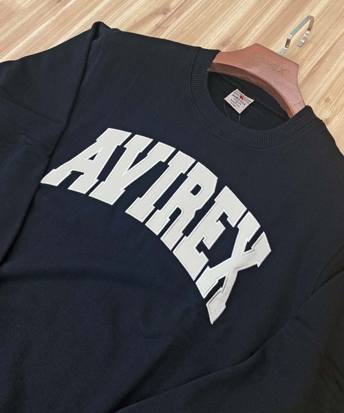 AVIREX（アヴィレックス）の「CREW NECK SWEAT LOGO（スウェット・メンズ・ネイビー/グレー/ブラック・L/XL/XXL/M）」の4枚目の写真