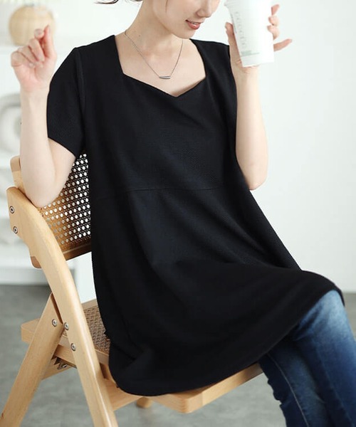 GOLDJAPAN(ゴールドジャパン)の「ダイヤモンドネックペプラムチュニック【大きいサイズ対応】(チュニック・レディース・ラベンダー/ブラック・LL/3L/4L/5L)」の1枚目の写真