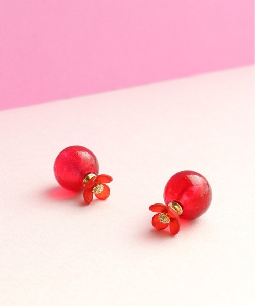 Three Four Time（ｽﾘｰﾌｫｰﾀｲﾑ）の「カラーキャッチフラワーピアス（ピアス（両耳用）・レディース・グレー/イエロー/レッド/グリーン・FREE）」の4枚目の写真