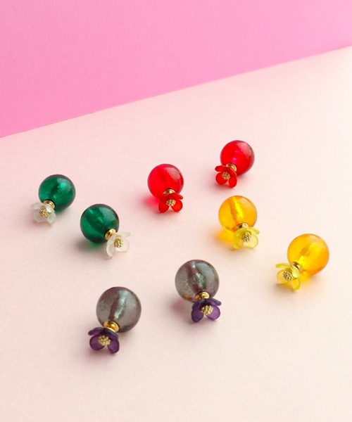 Three Four Time（ｽﾘｰﾌｫｰﾀｲﾑ）の「カラーキャッチフラワーピアス（ピアス（両耳用）・レディース・グレー/イエロー/レッド/グリーン・FREE）」の7枚目の写真