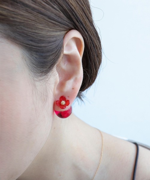 Three Four Time（ｽﾘｰﾌｫｰﾀｲﾑ）の「カラーキャッチフラワーピアス（ピアス（両耳用）・レディース・グレー/イエロー/レッド/グリーン・FREE）」の10枚目の写真