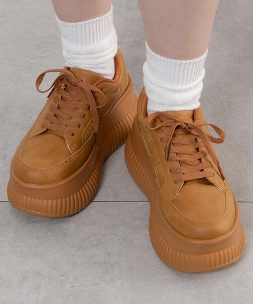 WEGO(ウィゴー)の「WEGO/厚底プラットフォームスニーカー(スニーカー・レディース・ブラック/ホワイト/キャメル・MEDIUM/LARGE)」の3枚目の写真