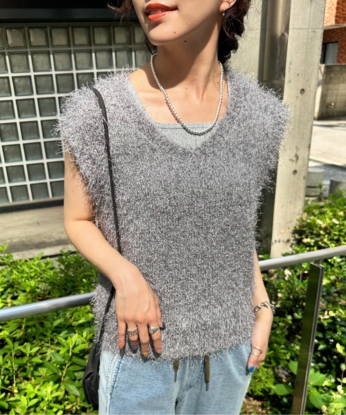 DOUBLE NAME（ダブルネーム）の「フェザーVネックベスト（ベスト・レディース・ブルー/グレー・FREE）」の2枚目の写真