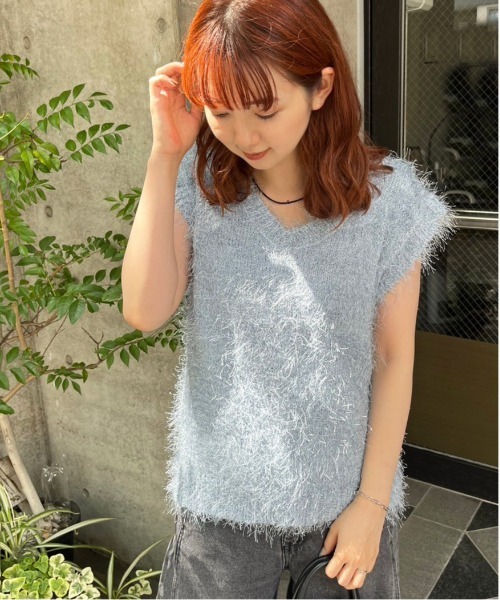 DOUBLE NAME（ダブルネーム）の「フェザーVネックベスト（ベスト・レディース・ブルー/グレー・FREE）」の9枚目の写真