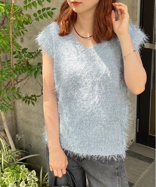 DOUBLE NAME（ダブルネーム）の「フェザーVネックベスト（ベスト・レディース・ブルー/グレー・FREE）」の12枚目の写真