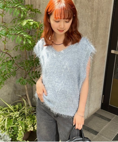 DOUBLE NAME（ダブルネーム）の「フェザーVネックベスト（ベスト・レディース・ブルー/グレー・FREE）」の13枚目の写真