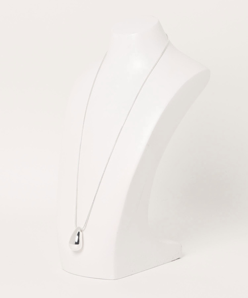 voov（ブーブ）の「シンプル ビッグ ドロップモチーフ ロングネックレス（ネックレス・レディース・シルバー/ゴールド・フリー）」の9枚目の写真