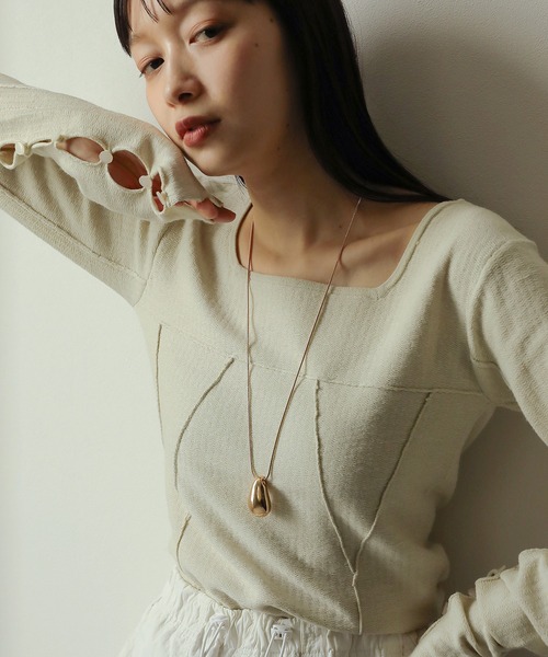 voov（ブーブ）の「シンプル ビッグ ドロップモチーフ ロングネックレス（ネックレス・レディース・シルバー/ゴールド・フリー）」の5枚目の写真