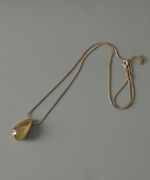 voov（ブーブ）の「シンプル ビッグ ドロップモチーフ ロングネックレス（ネックレス・レディース・シルバー/ゴールド・フリー）」の11枚目の写真
