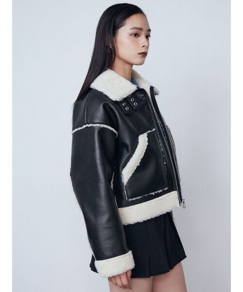 EMODA（エモダ）の「ショートフェイクムートンブルゾン（ブルゾン・レディース・ブラウン/ブラック/アイボリー・FREE）」の7枚目の写真