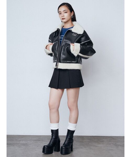 EMODA（エモダ）の「ショートフェイクムートンブルゾン（ブルゾン・レディース・ブラウン/ブラック/アイボリー・FREE）」の9枚目の写真