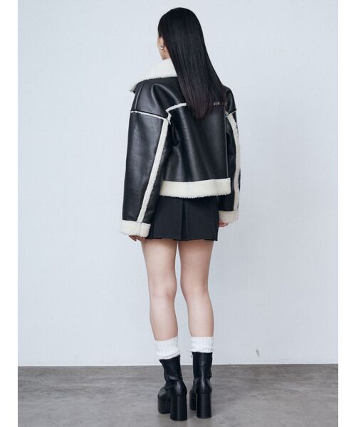 EMODA（エモダ）の「ショートフェイクムートンブルゾン（ブルゾン・レディース・ブラウン/ブラック/アイボリー・FREE）」の11枚目の写真